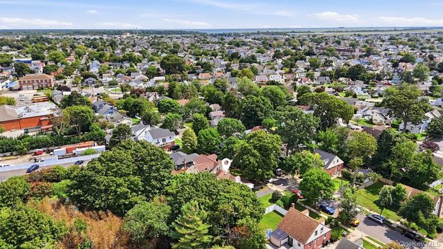 470 Ray Street, Freeport, NY 11520