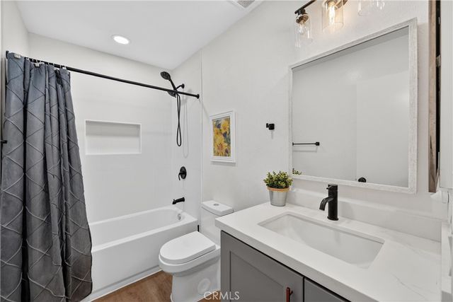 8933 Biscayne Court 220B, Huntington Beach, CA 92646