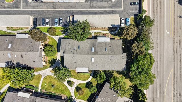 8933 Biscayne Court 220B, Huntington Beach, CA 92646