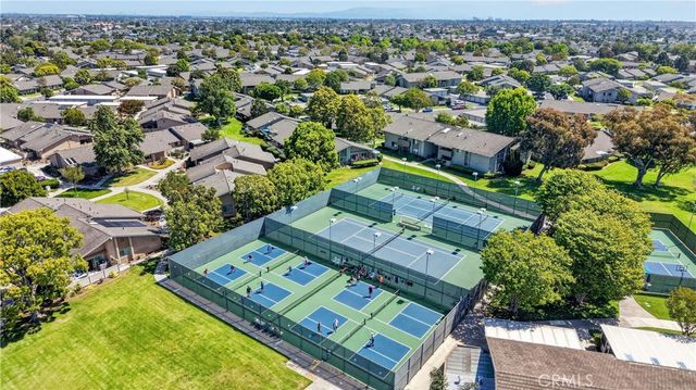 8933 Biscayne Court 220B, Huntington Beach, CA 92646