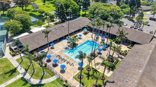 8933 Biscayne Court 220B, Huntington Beach, CA 92646