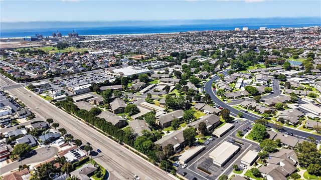 8933 Biscayne Court 220B, Huntington Beach, CA 92646