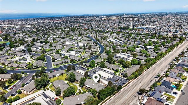 8933 Biscayne Court 220B, Huntington Beach, CA 92646