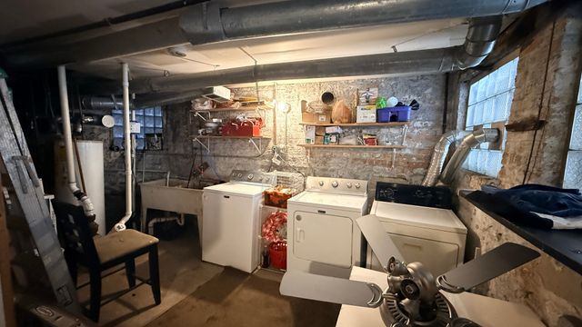 521 E 46th Place, Chicago, IL 60653