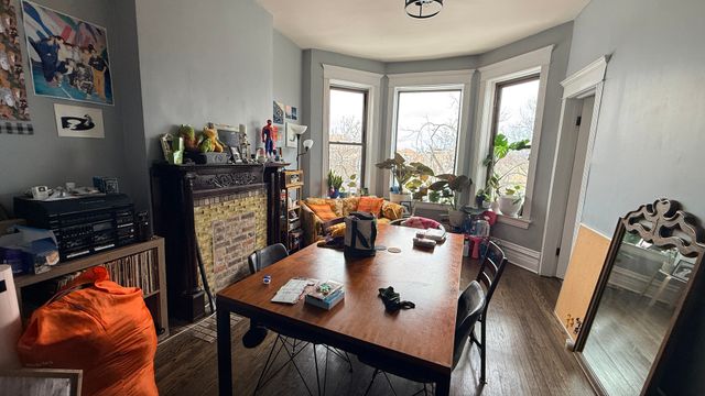 521 E 46th Place, Chicago, IL 60653