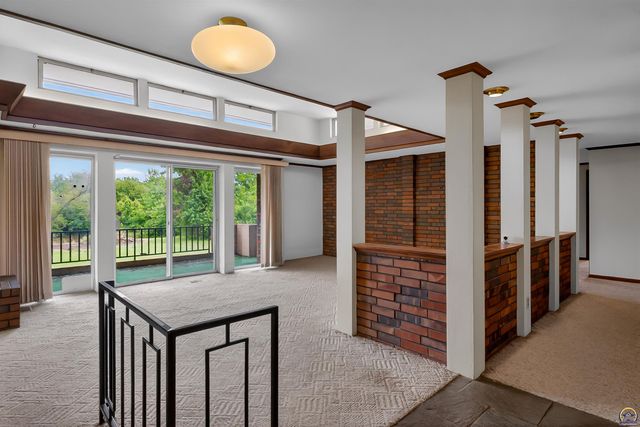 5810 SE Croco RD, Berryton, KS 66409
