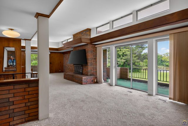 5810 SE Croco RD, Berryton, KS 66409