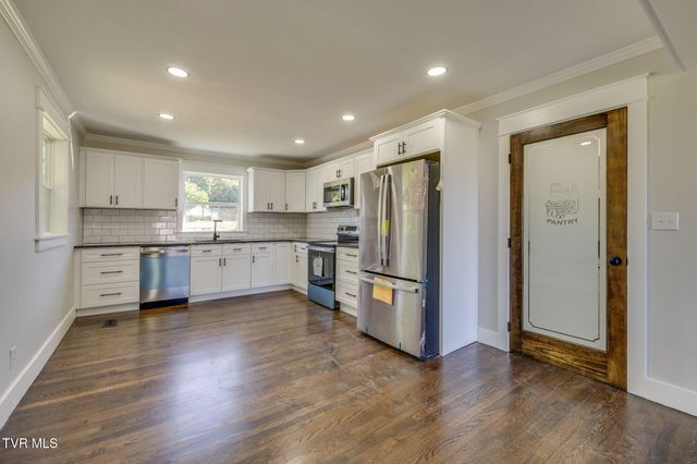 139 Piney Flats Road, Piney Flats, TN 37686