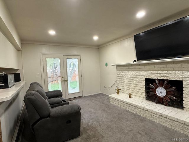 36850 English Drive, Sterling Heights, MI 48310