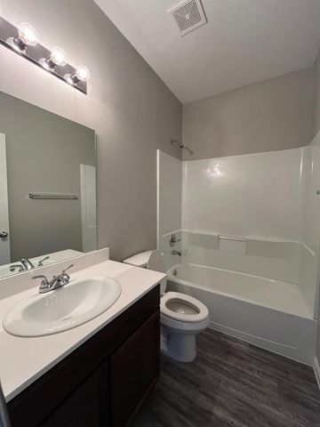 51 Road 5102 B, Cleveland, TX 77327