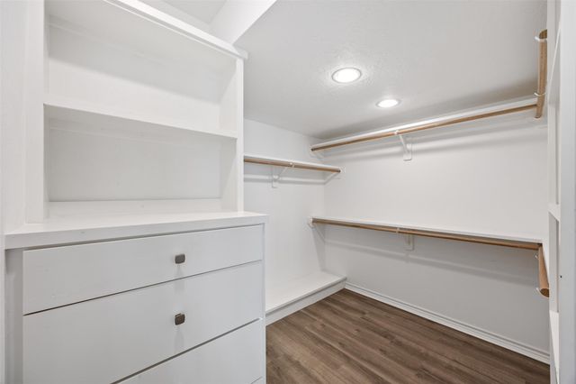 12 Dewthread Court, Spring, TX 77380