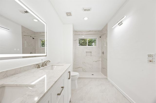 12 Dewthread Court, Spring, TX 77380