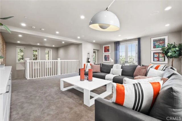 101 Homecoming, Irvine, CA 92602