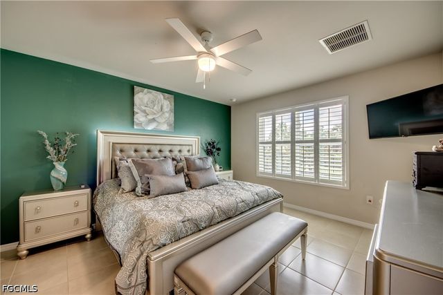3162 Estancia LN, Cape Coral, FL 33909