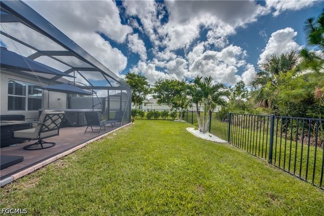 3162 Estancia LN, Cape Coral, FL 33909