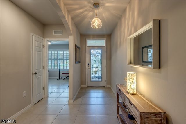 3162 Estancia LN, Cape Coral, FL 33909