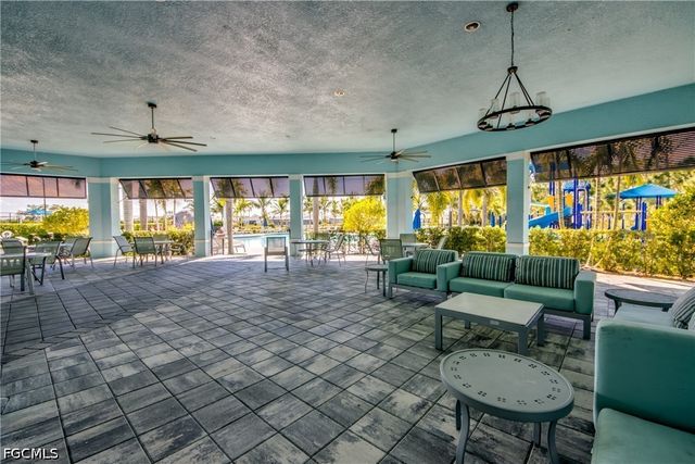 3162 Estancia LN, Cape Coral, FL 33909