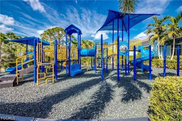 3162 Estancia LN, Cape Coral, FL 33909