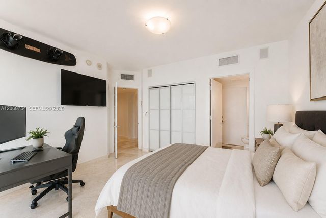 1331 Brickell Bay Dr 2805, Miami, FL 33131