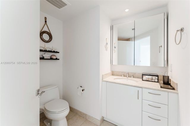 1331 Brickell Bay Dr 2805, Miami, FL 33131