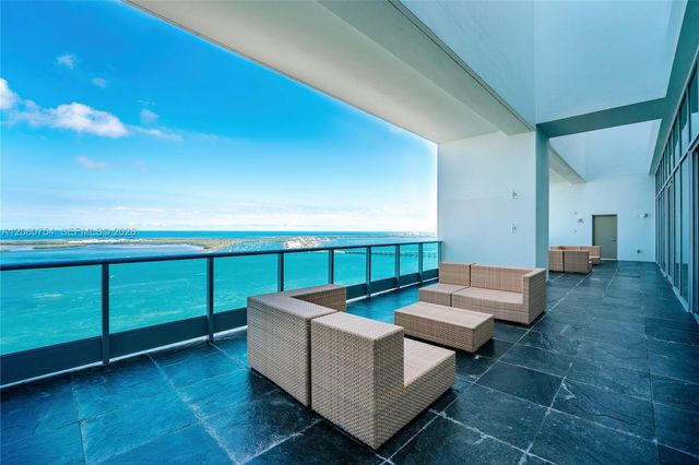 1331 Brickell Bay Dr 2805, Miami, FL 33131