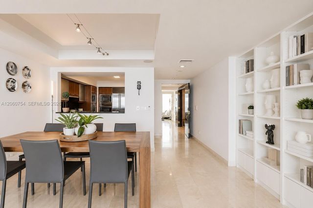1331 Brickell Bay Dr 2805, Miami, FL 33131