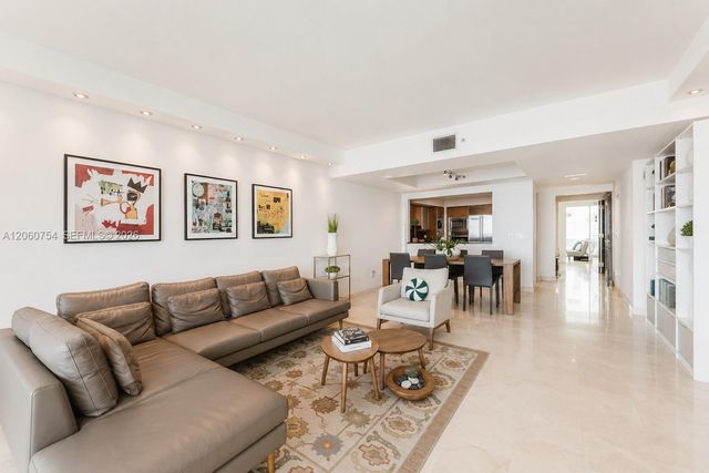1331 Brickell Bay Dr 2805, Miami, FL 33131