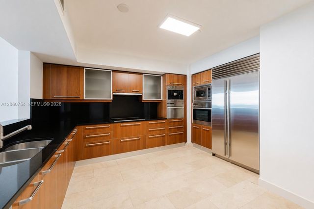 1331 Brickell Bay Dr 2805, Miami, FL 33131