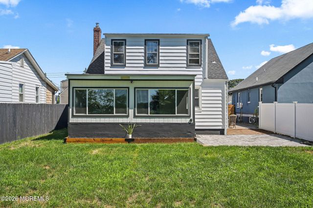292 Washington Street, Keyport, NJ 07735