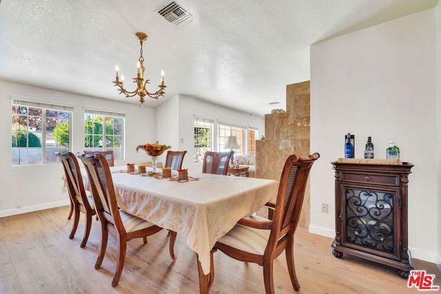 7121 Arizona Avenue, Los Angeles, CA 90045