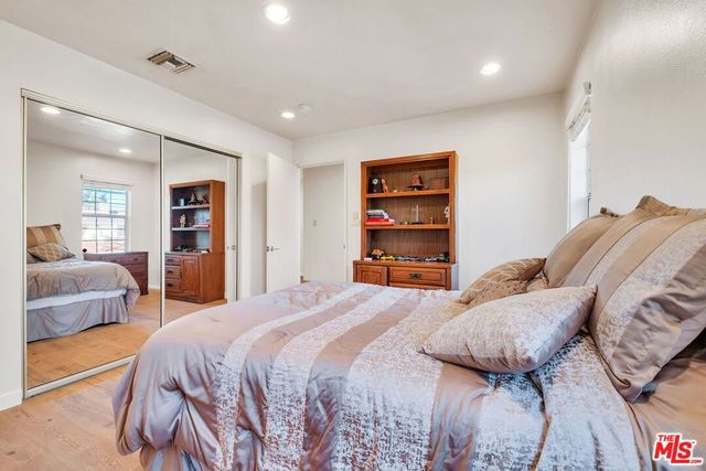 7121 Arizona Avenue, Los Angeles, CA 90045