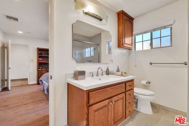 7121 Arizona Avenue, Los Angeles, CA 90045