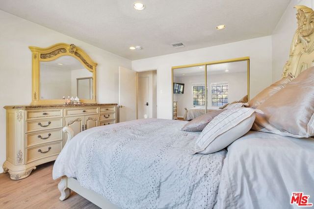 7121 Arizona Avenue, Los Angeles, CA 90045