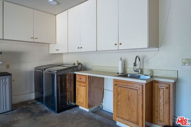 7121 Arizona Avenue, Los Angeles, CA 90045