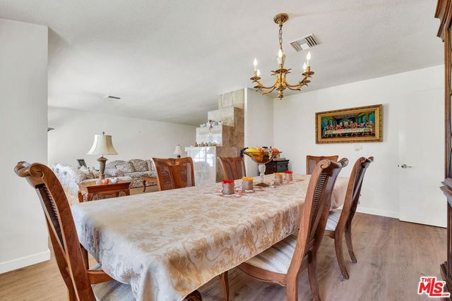 7121 Arizona Avenue, Los Angeles, CA 90045