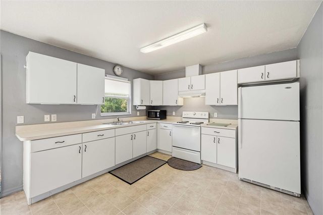 105 BISCAYNE DRIVE, Port Charlotte, FL 33953