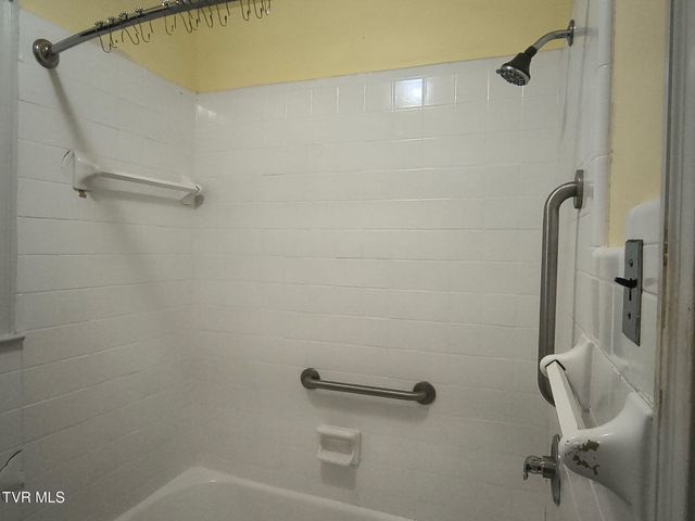 224 Seward Avenue, Bristol, VA 24201