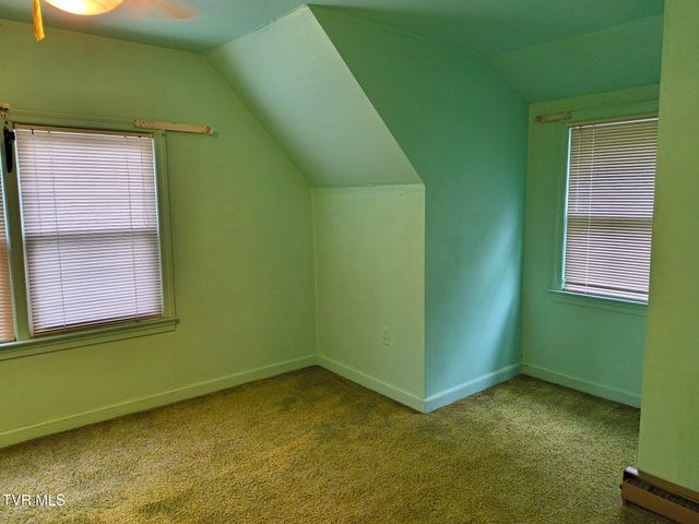224 Seward Avenue, Bristol, VA 24201
