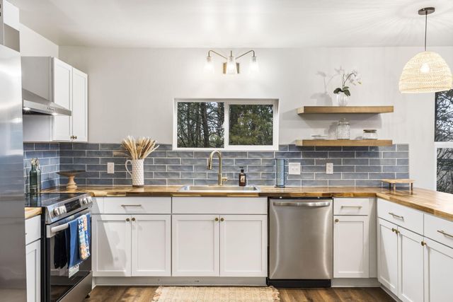3050 Montague Lane, Kimberling City, MO 65686