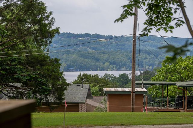 3050 Montague Lane, Kimberling City, MO 65686