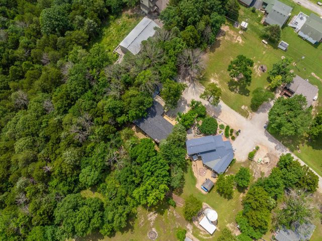 3050 Montague Lane, Kimberling City, MO 65686