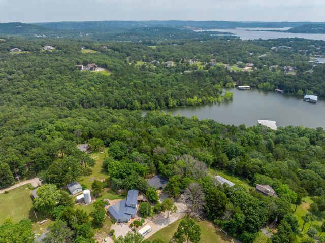 3050 Montague Lane, Kimberling City, MO 65686