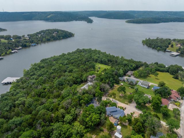 3050 Montague Lane, Kimberling City, MO 65686