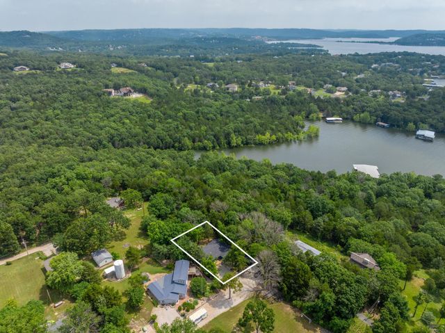 3050 Montague Lane, Kimberling City, MO 65686