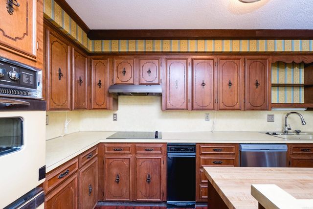 13101 Rivercrest Drive, Little Rock, AR 72212