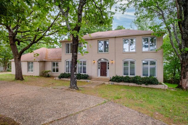 13101 Rivercrest Drive, Little Rock, AR 72212