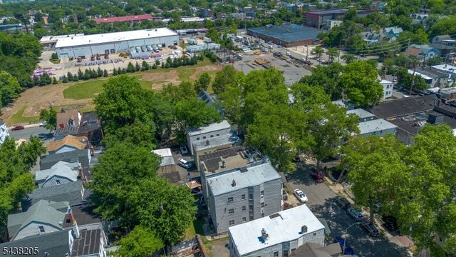 77 S 16Th St, East Orange City, NJ 07018
