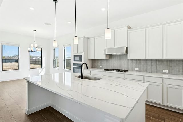 109 McNaughton DR, Liberty Hill, TX 78642