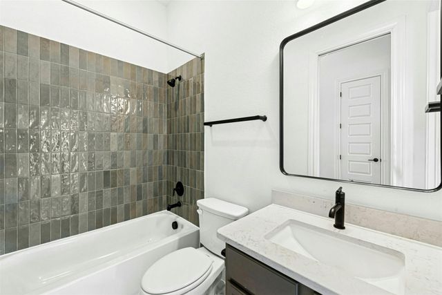 109 McNaughton DR, Liberty Hill, TX 78642