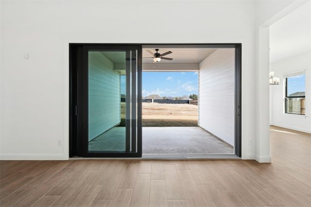 109 McNaughton DR, Liberty Hill, TX 78642